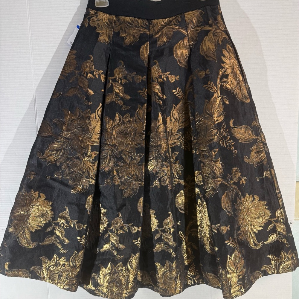 White House Black Market Black and Gold A-Line Skirt
